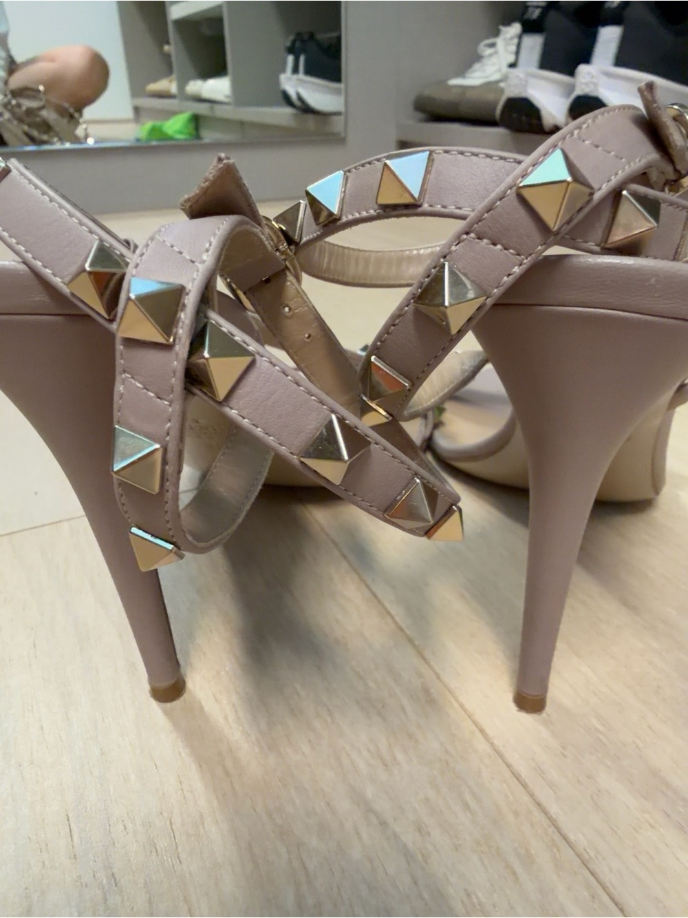 Valentino Garavani Rockstud T-Strap Heels in Blush Nude - Picture 7 of 7